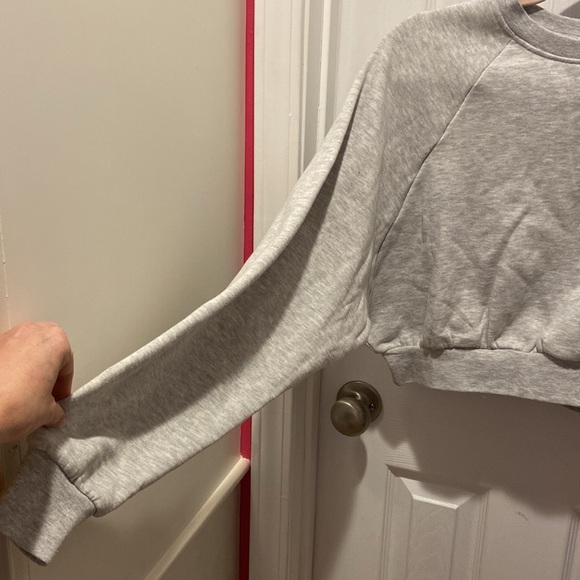 Forever 21 Grey Fleece Crew Pullover Sweatshirt - Picture 3 of 6